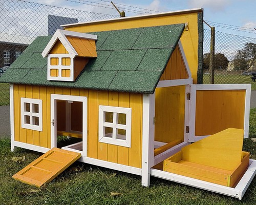 Chicken coop run hen house - chicken,